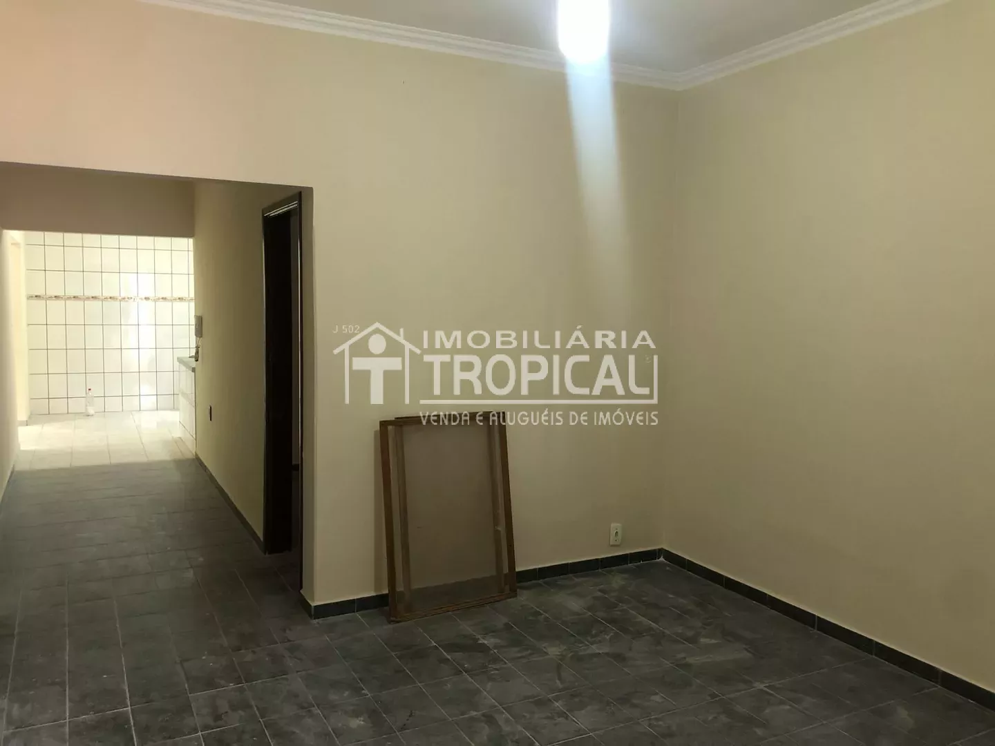 Casa à Venda na Pracinha das Mães, Bairro Centro, Bem Localizado em Porto Nacional-TO — Miniatura 13