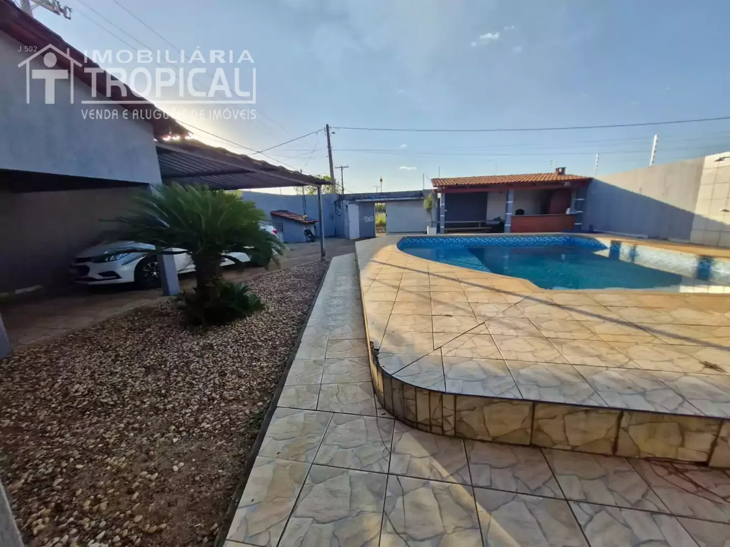 Aluga-se casa com piscina no setor ype próximo as faculdades em Porto Nacional-To. — Miniatura 8