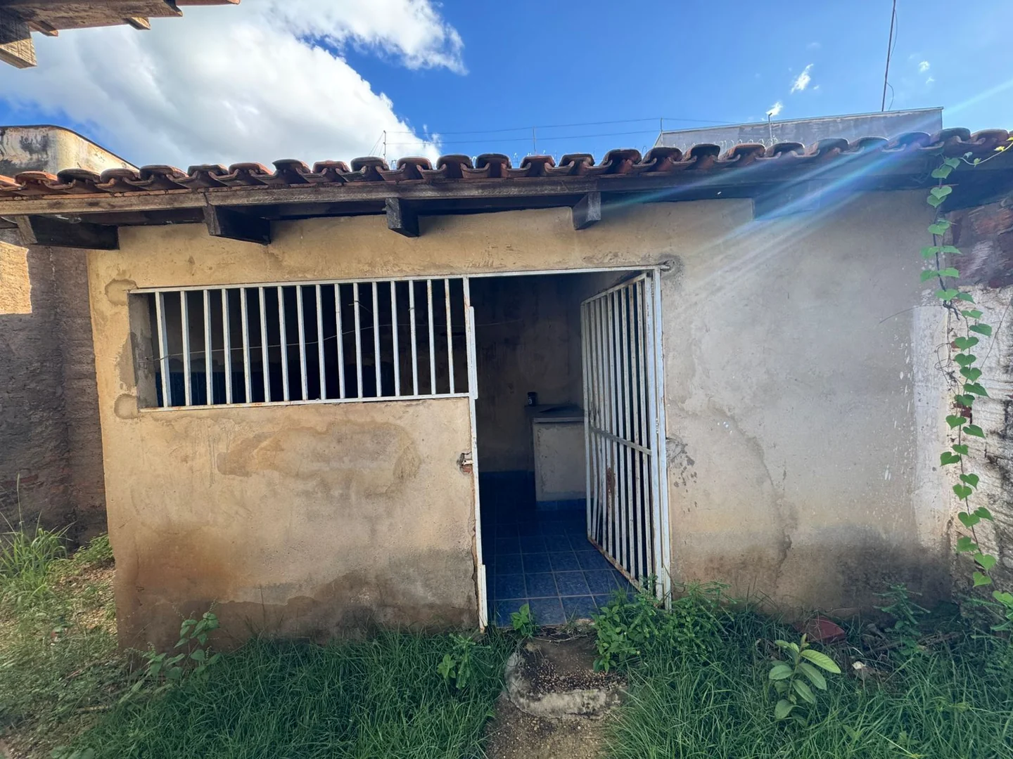 Vendo casa bem localizada no setor Umuarama em Porto Nacional-TO. — Miniatura 13