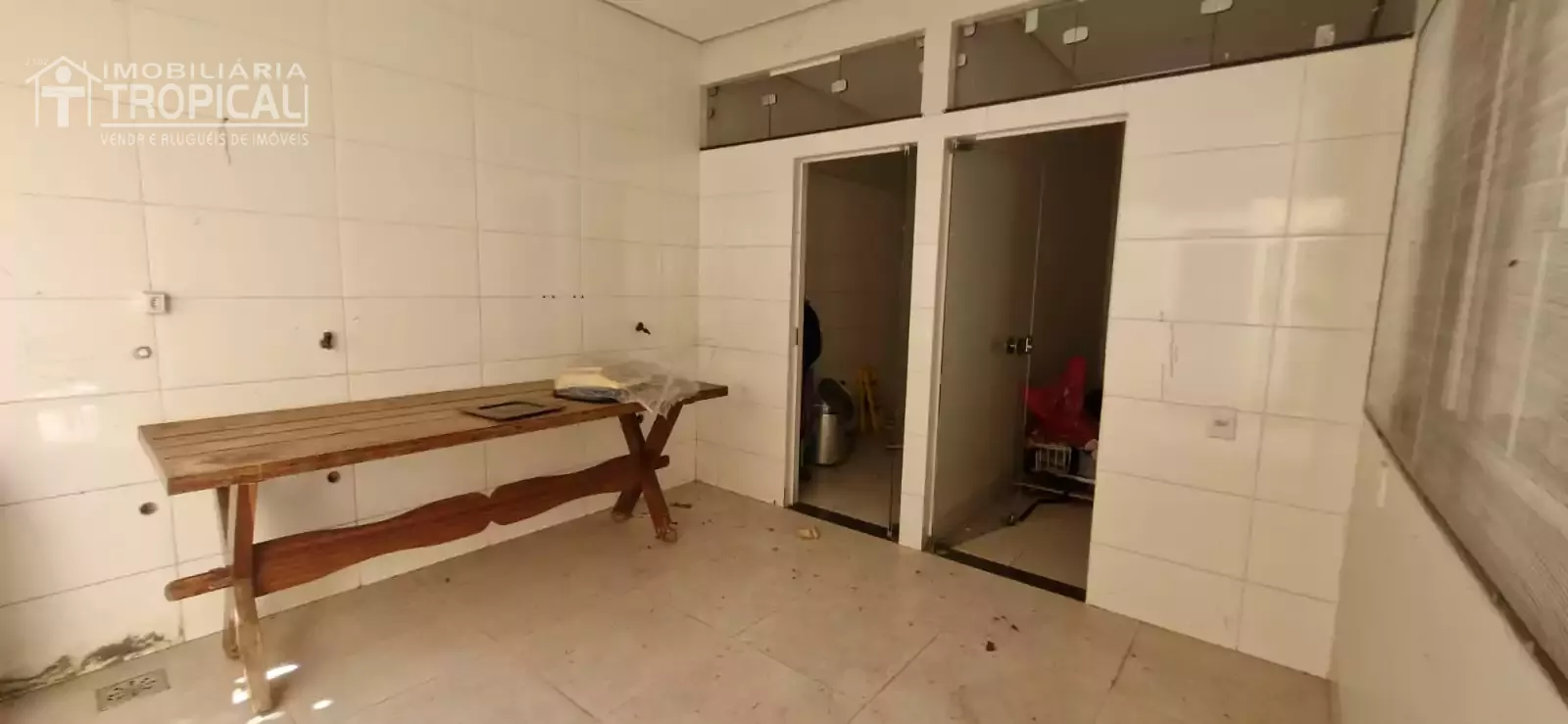 Aluga-se ponto comercial bem localizado no centro de Porto Naconal-To. — Miniatura 21