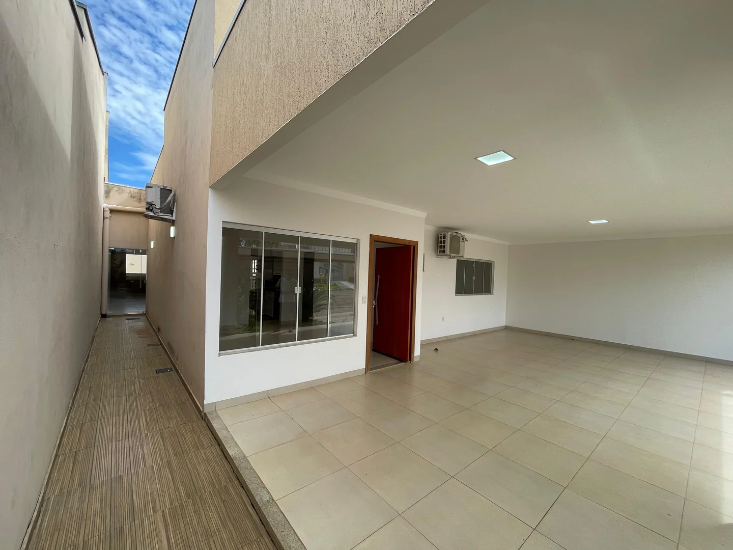 Vendo casa de alto padra localizado no setor Jardim America em Porto Nacional-TO — Miniatura 3