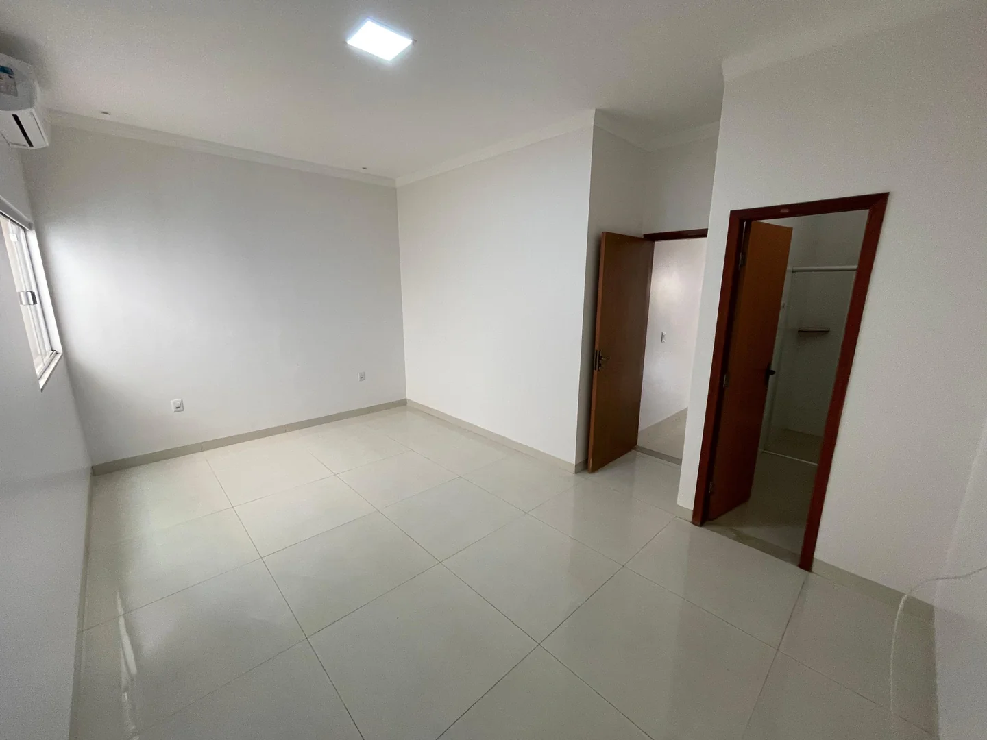 Vendo casa de alto padra localizado no setor Jardim America em Porto Nacional-TO — Miniatura 6