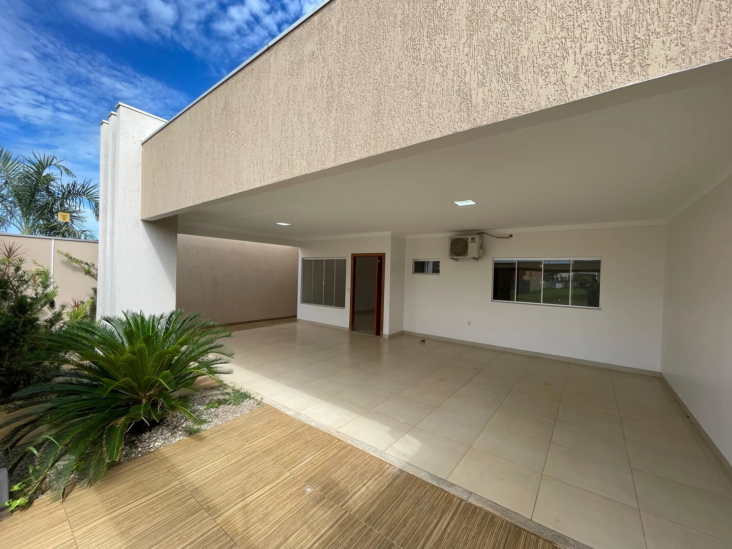 Vendo casa de alto padra localizado no setor Jardim America em Porto Nacional-TO — Miniatura 2