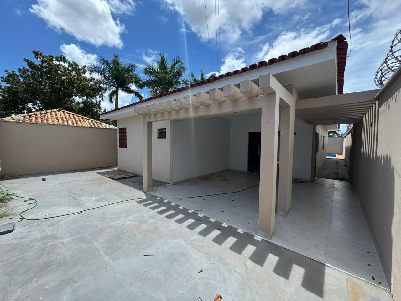 Vendo casa com 04 suites na larje no setor jardim dos Ypes em Porto Nacional-TO — Miniatura 4