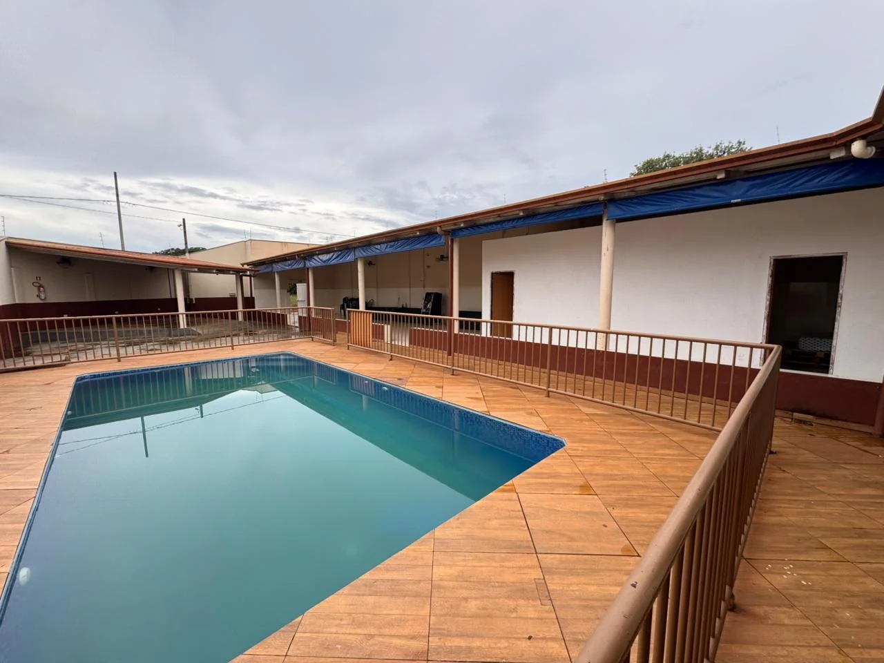 Salão para eventos à venda com estrutura funcional, ótima localização — Miniatura 4
