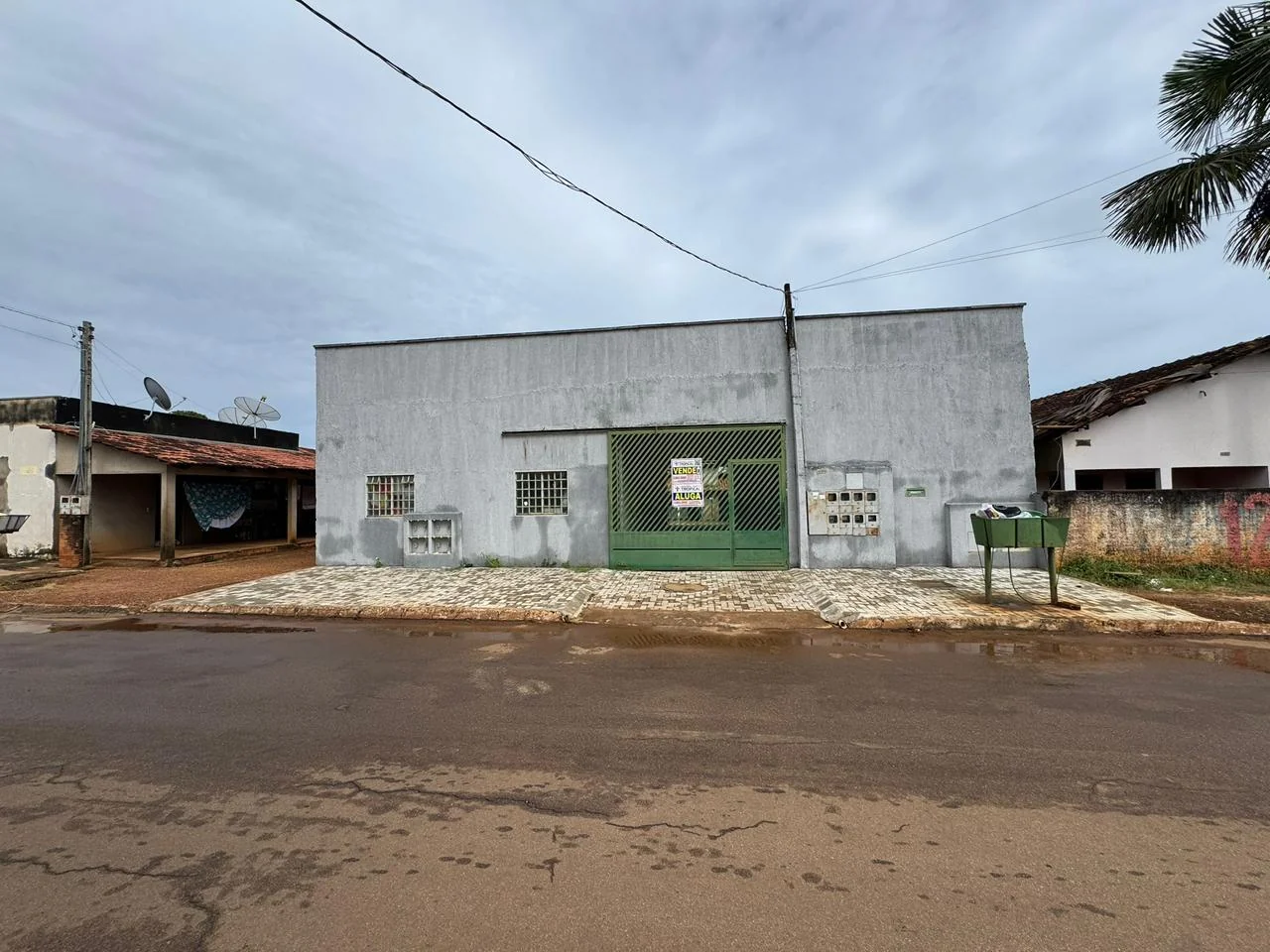 Condominio com 8 kit nets na Av. Tocantins no setor vila nova em Porto Nacional-TO. — Miniatura 2