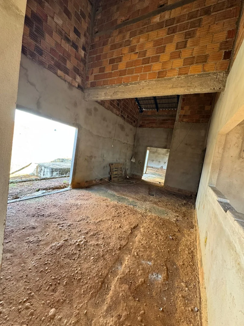 Vendo construçao de uma casa  localizado no setor Jardim Amercia em Porto Nacional. — Miniatura 6