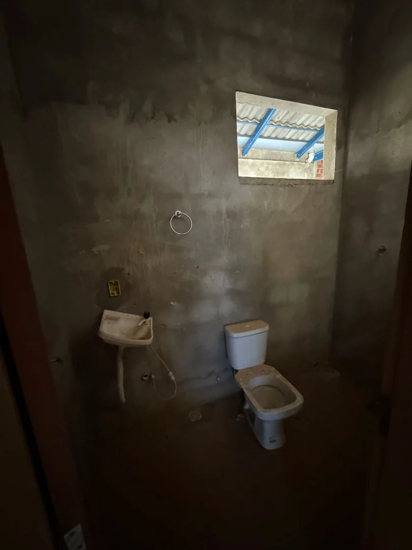 Vendo construçao de uma casa  localizado no setor Jardim Amercia em Porto Nacional. — Miniatura 9