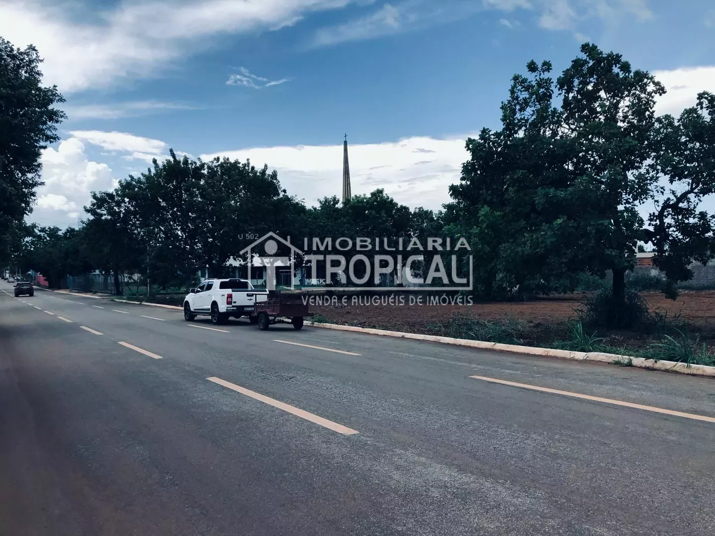Vende-se lote no setor Aeroporto bem localizado em Porto Nacional-To. — Miniatura 3