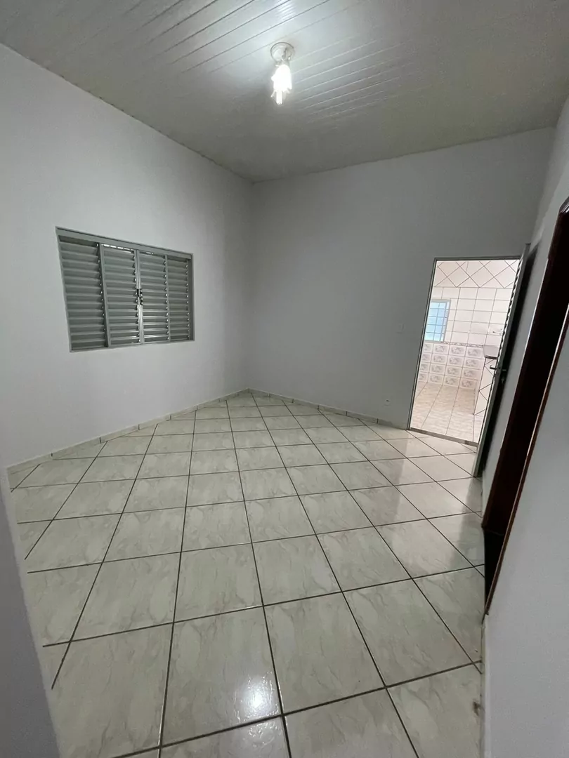 Vendo casa na AV.Joaquim Aires em Porto Nacional-TO — Miniatura 14