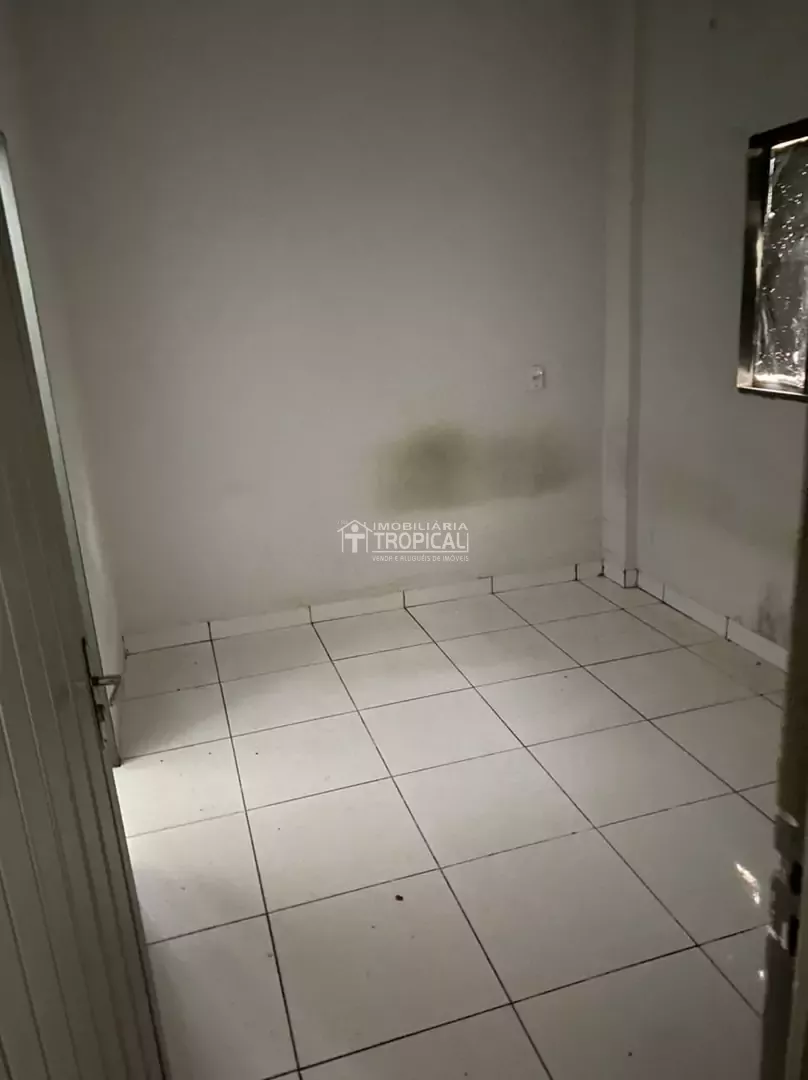 Vende-se prédio residencial no Jd. Brasília em Porto Nacional-To — Miniatura 6