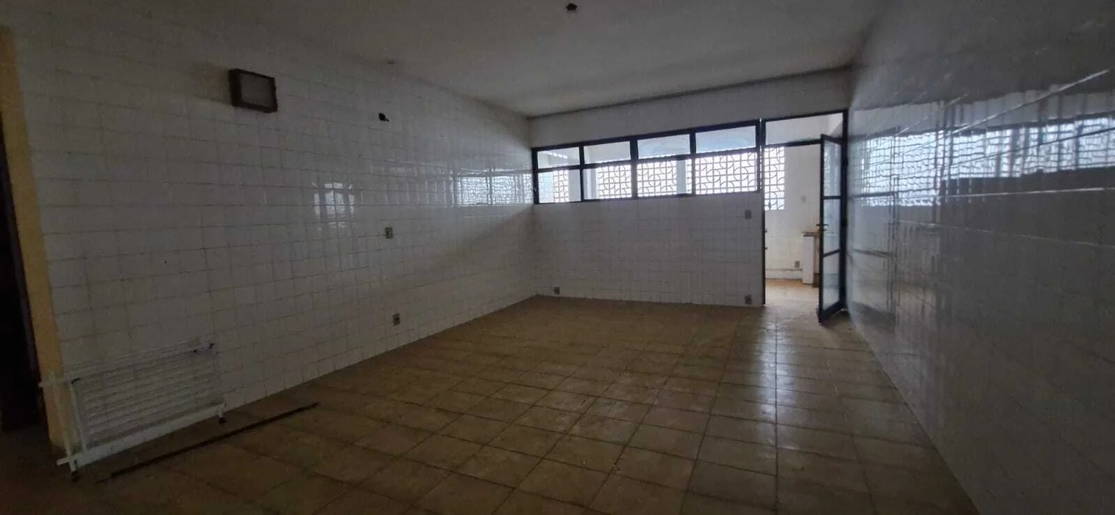 ALUGA-SE PRÉDIO  RESIDENCIAL  NO CENTRO DE PORTO NACIONAL- TO — Miniatura 10