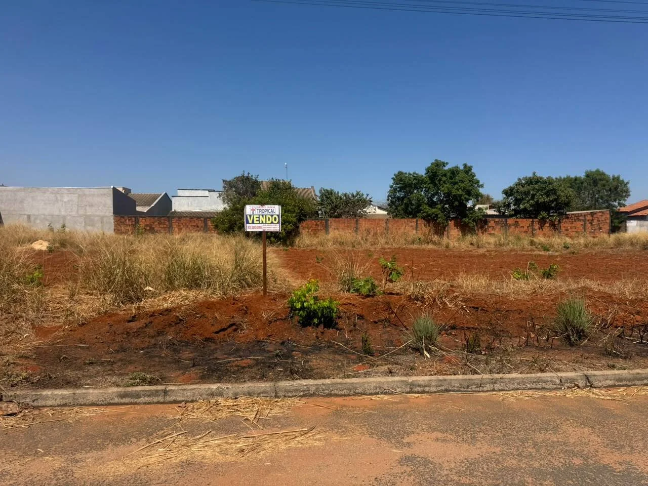 Vendo lote Residencial Localizado no setor Guaxupe em Porto Nacional-TO. — Miniatura 4
