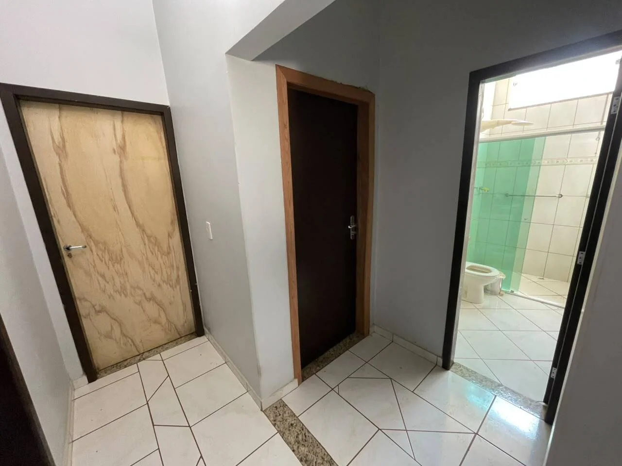 Excelente Casa no Setor Aeroporto, Porto Nacional-TO – Terreno Amplo de 600m² — Miniatura 11