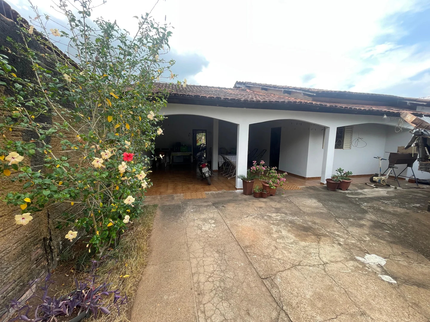 Casa Ampla de 450m² no Bairro Jardim Querido, Porto Nacional-TO – Localização Privilegiada — Miniatura 4