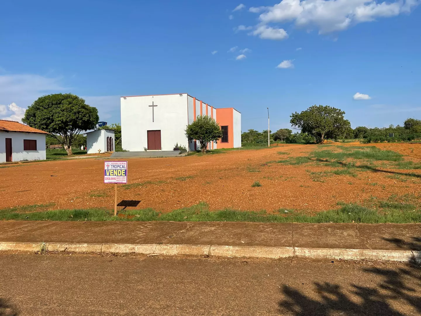 Vendo Lote COMERCIAL, bem localizado em frente a uma pista dupla. — Miniatura 6