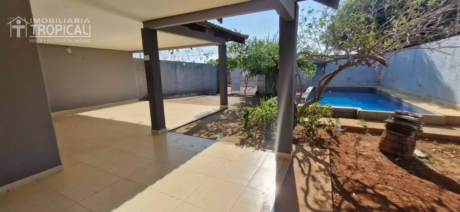 Aluga-se casa com piscina no setor Nova Capital em Porto Nacional-To. — Miniatura 6