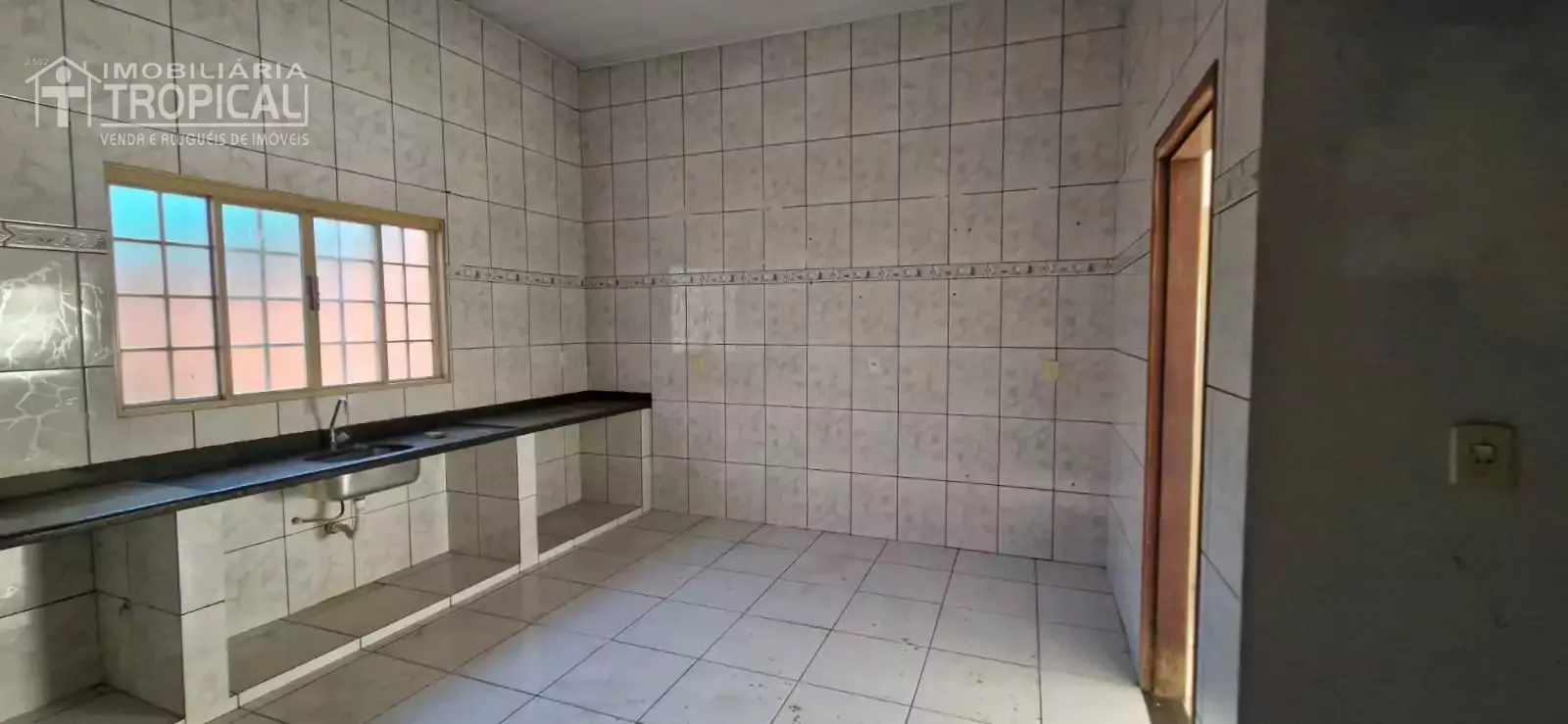Aluga-se casa bem localizada no setor Jd. Brasília em Porto Nacional-To. — Miniatura 14