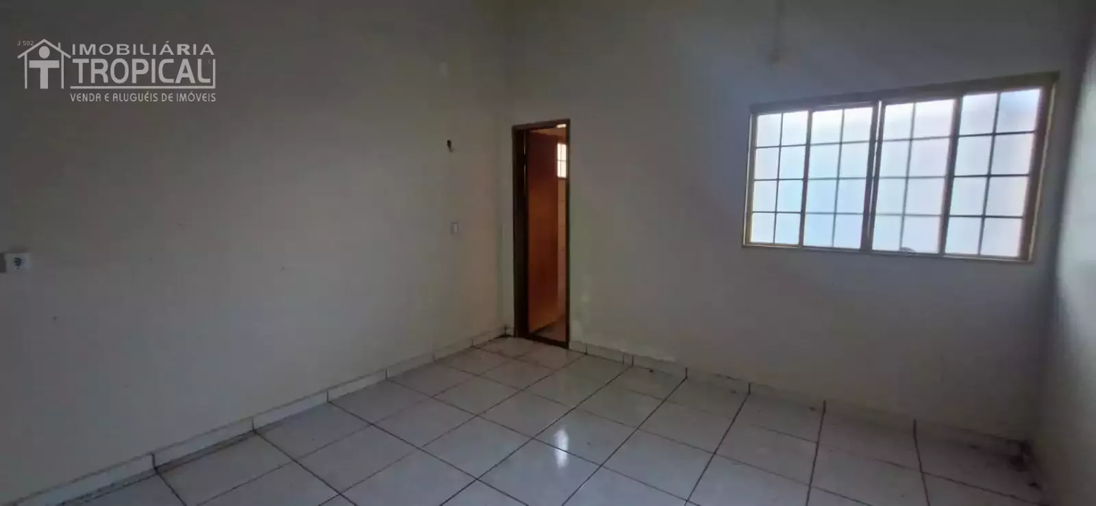 Aluga-se casa bem localizada no setor Jd. Brasília em Porto Nacional-To. — Miniatura 9