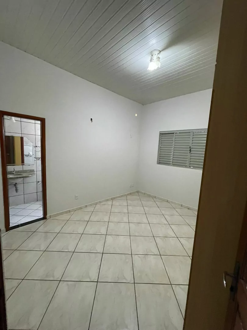 Vendo casa na AV.Joaquim Aires em Porto Nacional-TO — Miniatura 9