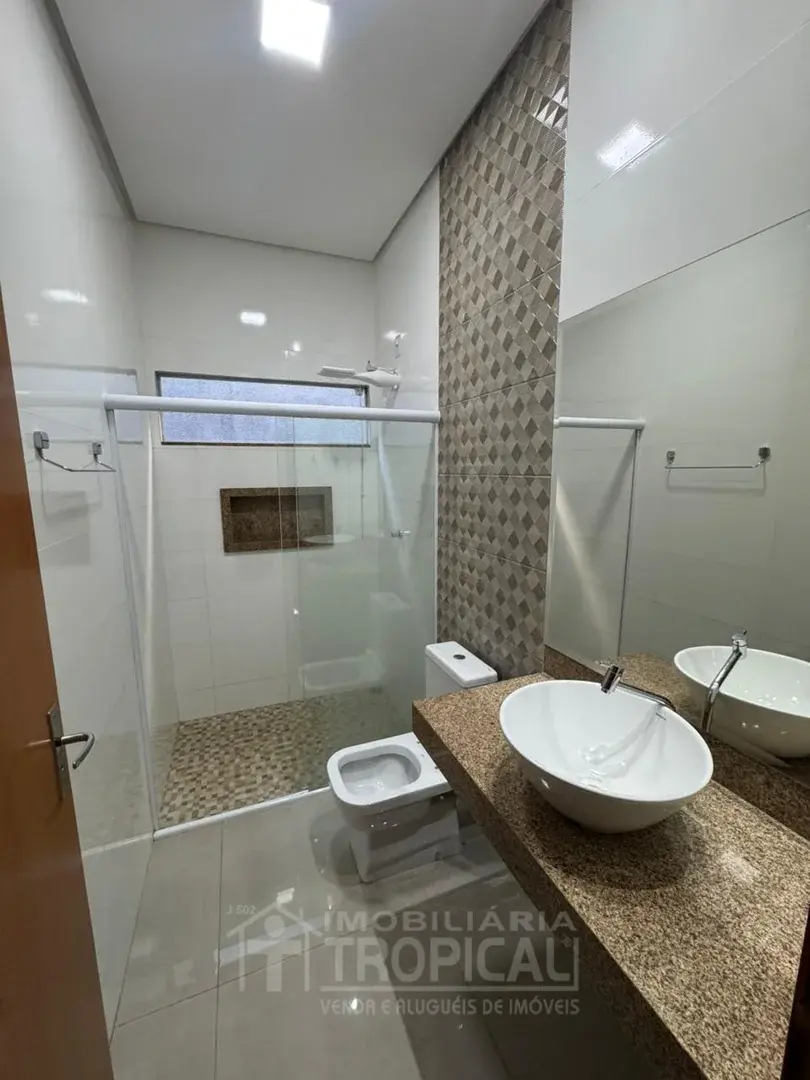 Vende-se casa com energia solar no setor Jd. América em Porto Nacional-To. — Miniatura 11