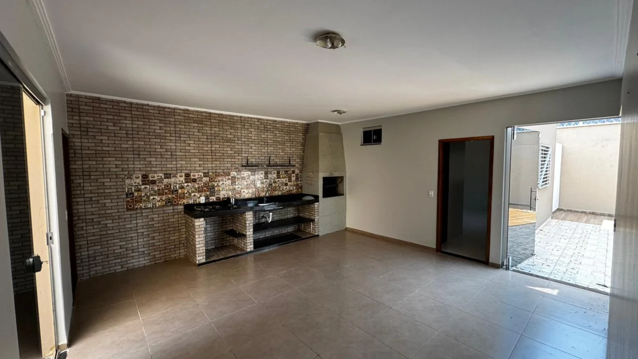 Vendo casa de Alto padrao localizado no setor jardim America em Porto Nacional-TO. — Miniatura 18