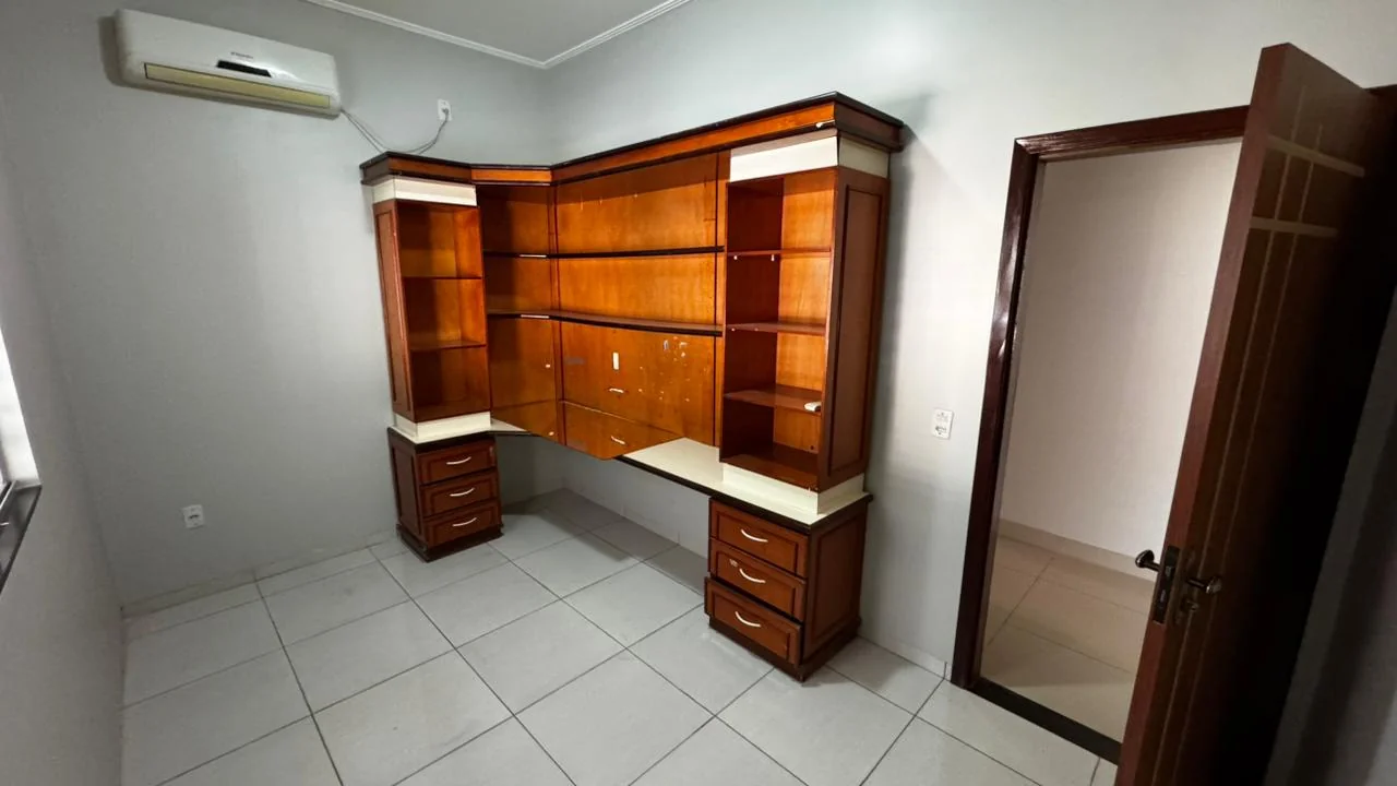 Vendo casa de Alto padrao localizado no setor jardim America em Porto Nacional-TO. — Miniatura 9