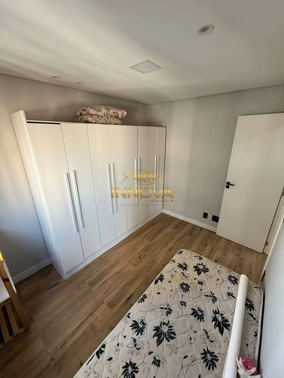 Apartamento moderno para locação, 55m², 2 dormitórios, suíte e vaga no São Pedro, Osasco — Miniatura 12