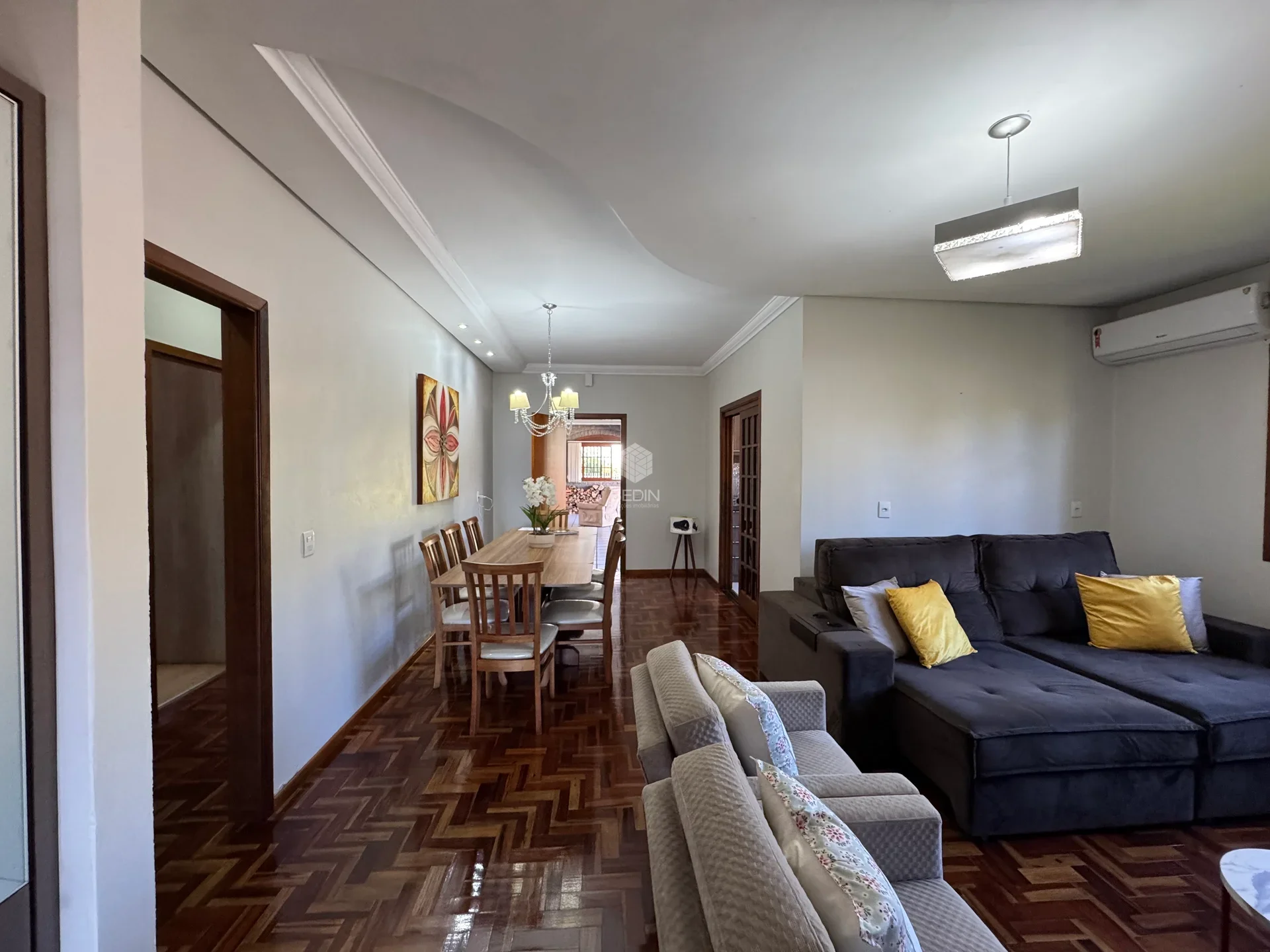Casa de Esquina 4 Dormitórios à Venda — Miniatura 30
