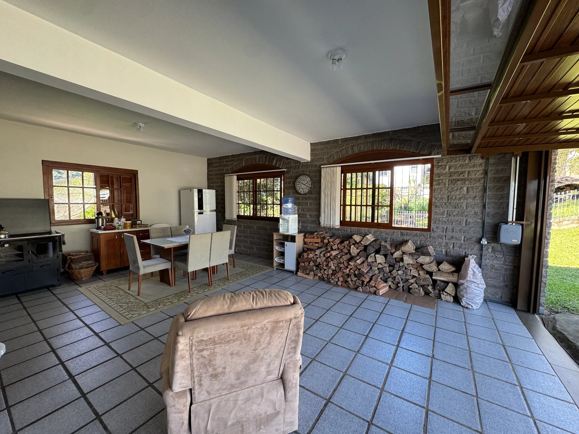 Casa de Esquina 4 Dormitórios à Venda — Miniatura 16