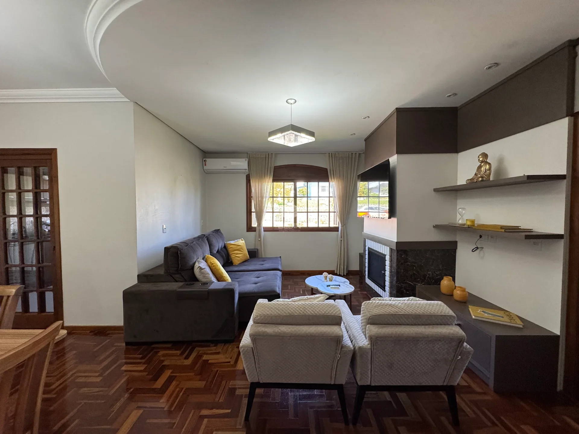 Casa de Esquina 4 Dormitórios à Venda — Miniatura 23