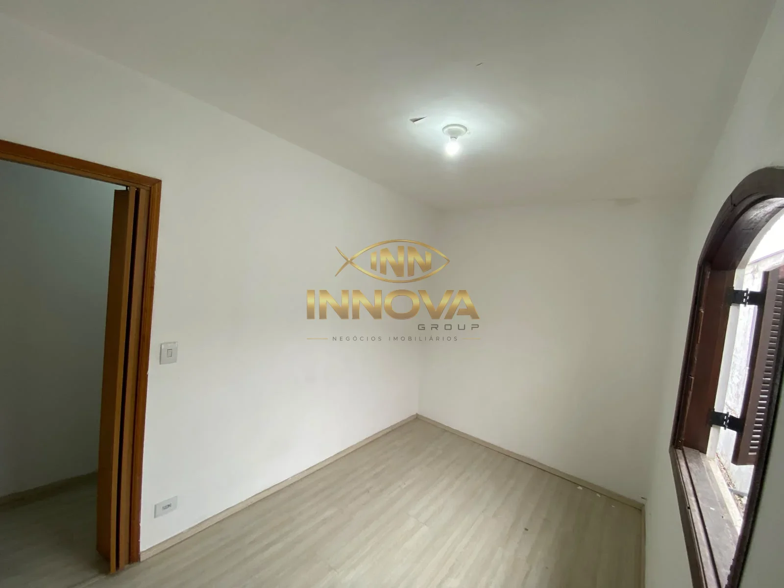 Casa individual para alugar com 220m², 2 quartos, 2 vagas e edícula, no Quitaúna, Osasco — Miniatura 12