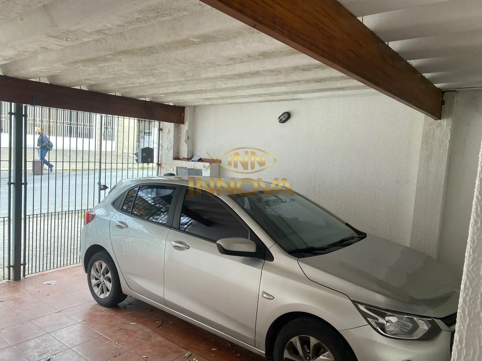 Casa individual para alugar com 220m², 2 quartos, 2 vagas e edícula, no Quitaúna, Osasco — Miniatura 2