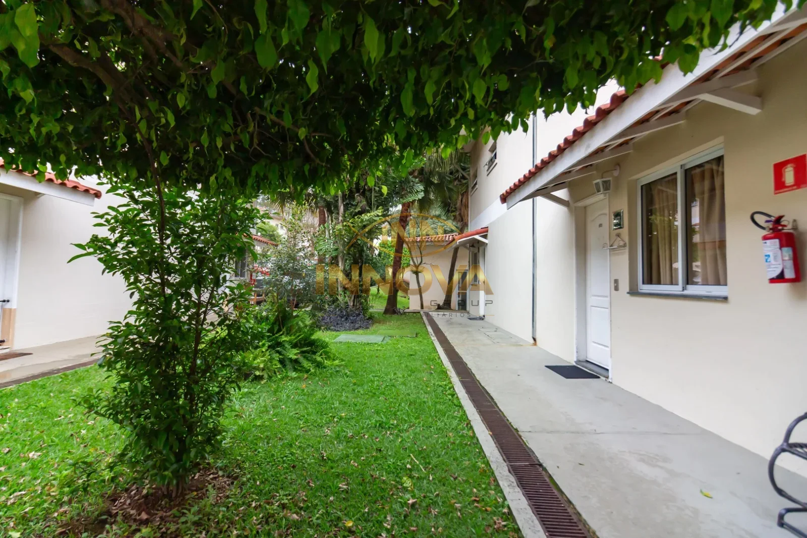 Casa de condomínio à venda, 90m², 2 dormitórios, suíte, quintal e lazer na Granja Viana — Miniatura 29