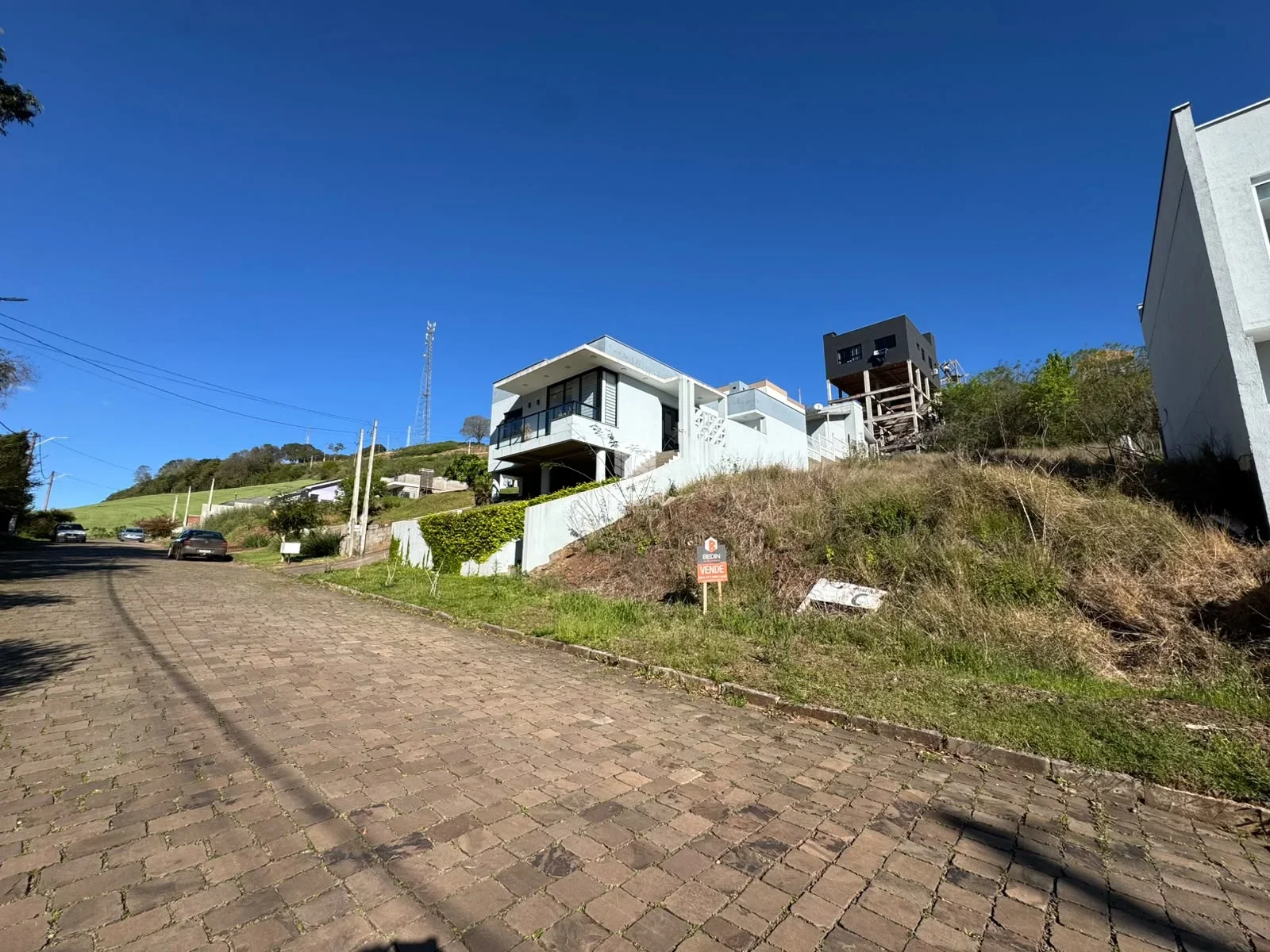 Terreno à Venda com 520m² | Oportunidade — Miniatura 3