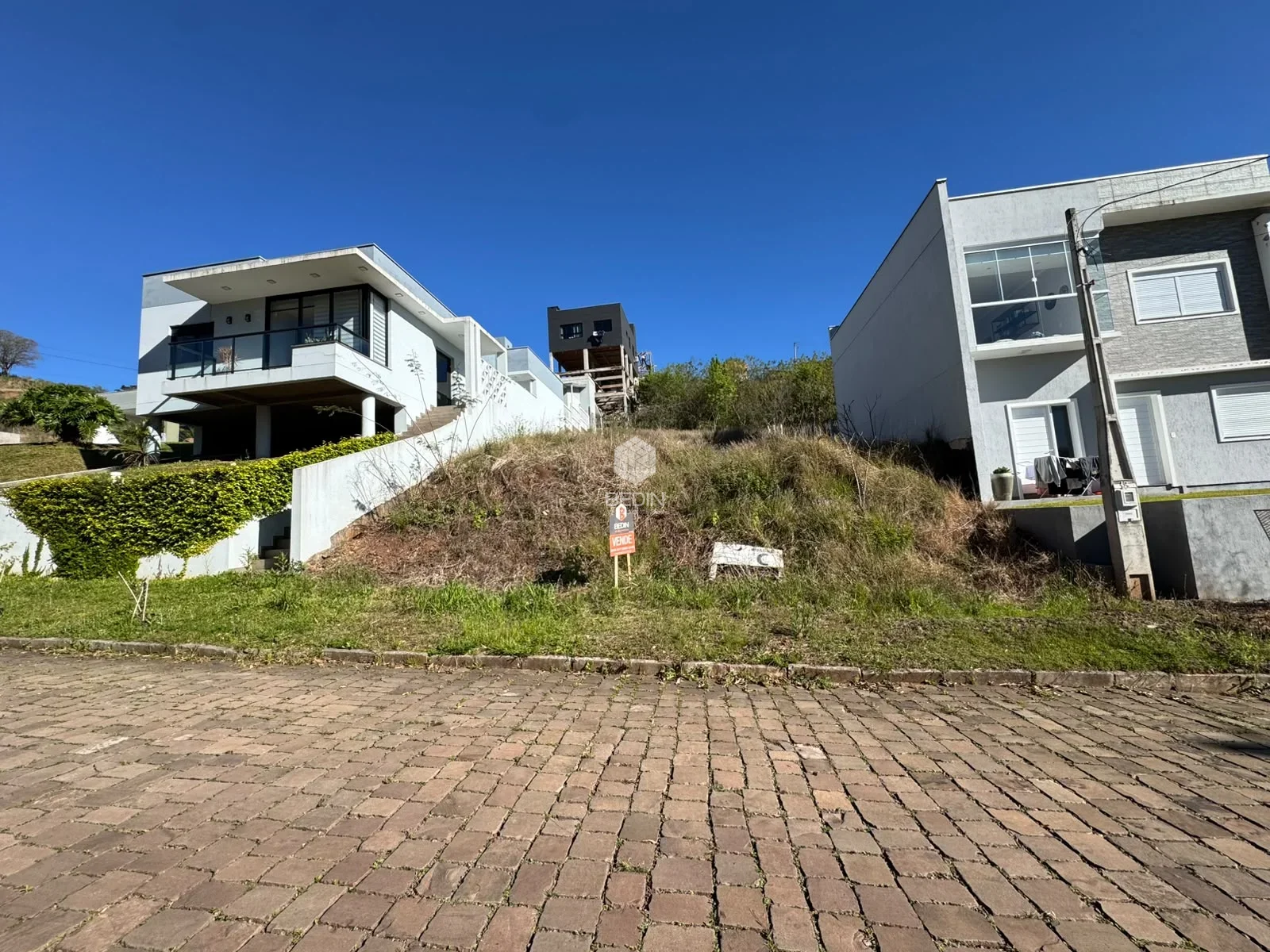 Terreno à Venda com 520m² | Oportunidade — Miniatura 2