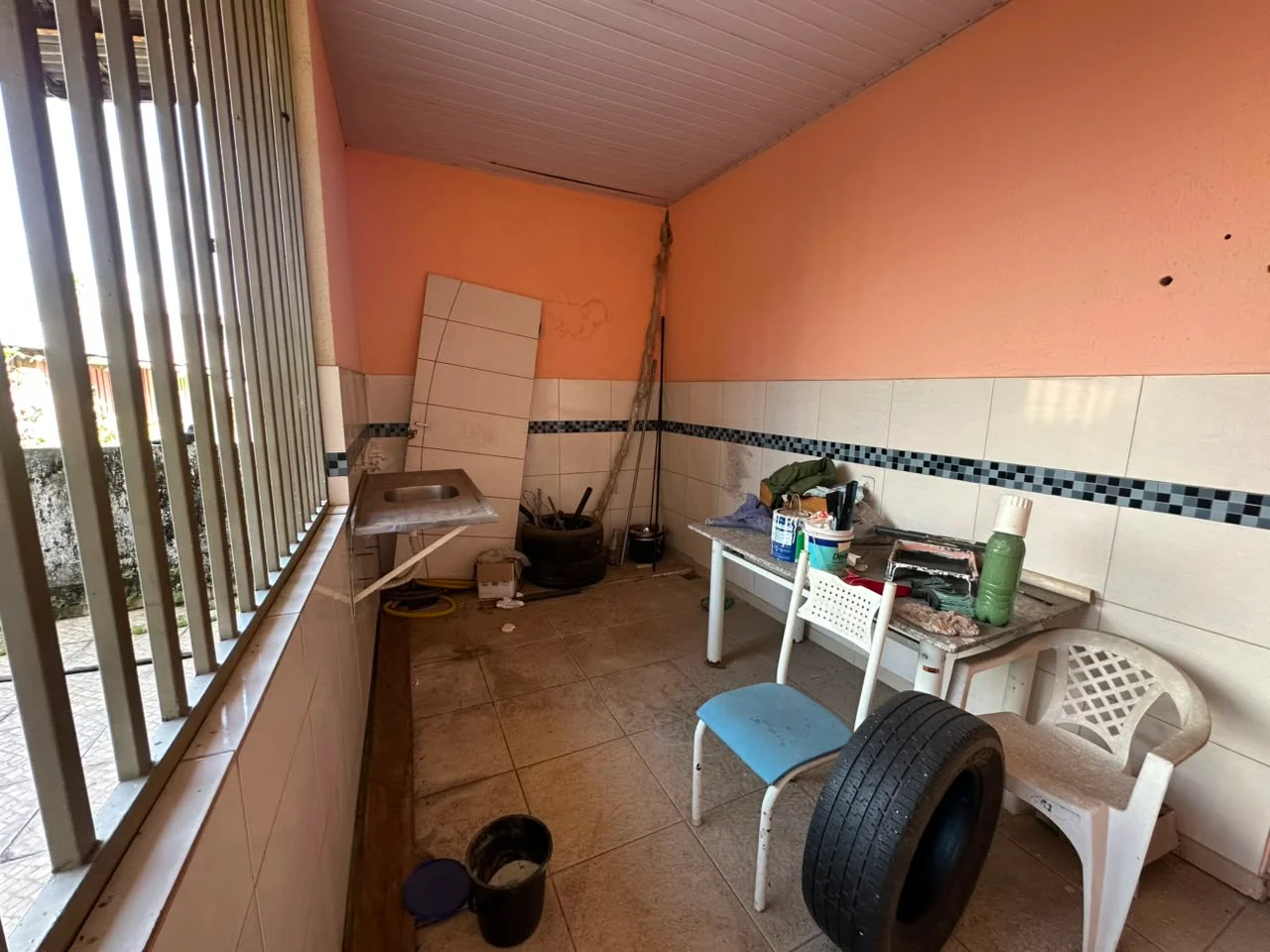LUMIAR VENDE | CASA DE 2 PAVIMENTOS – TV. ANGUSTURA COM DOIS PAVIMENTOS  NA SAGRAMENTA — Miniatura 5