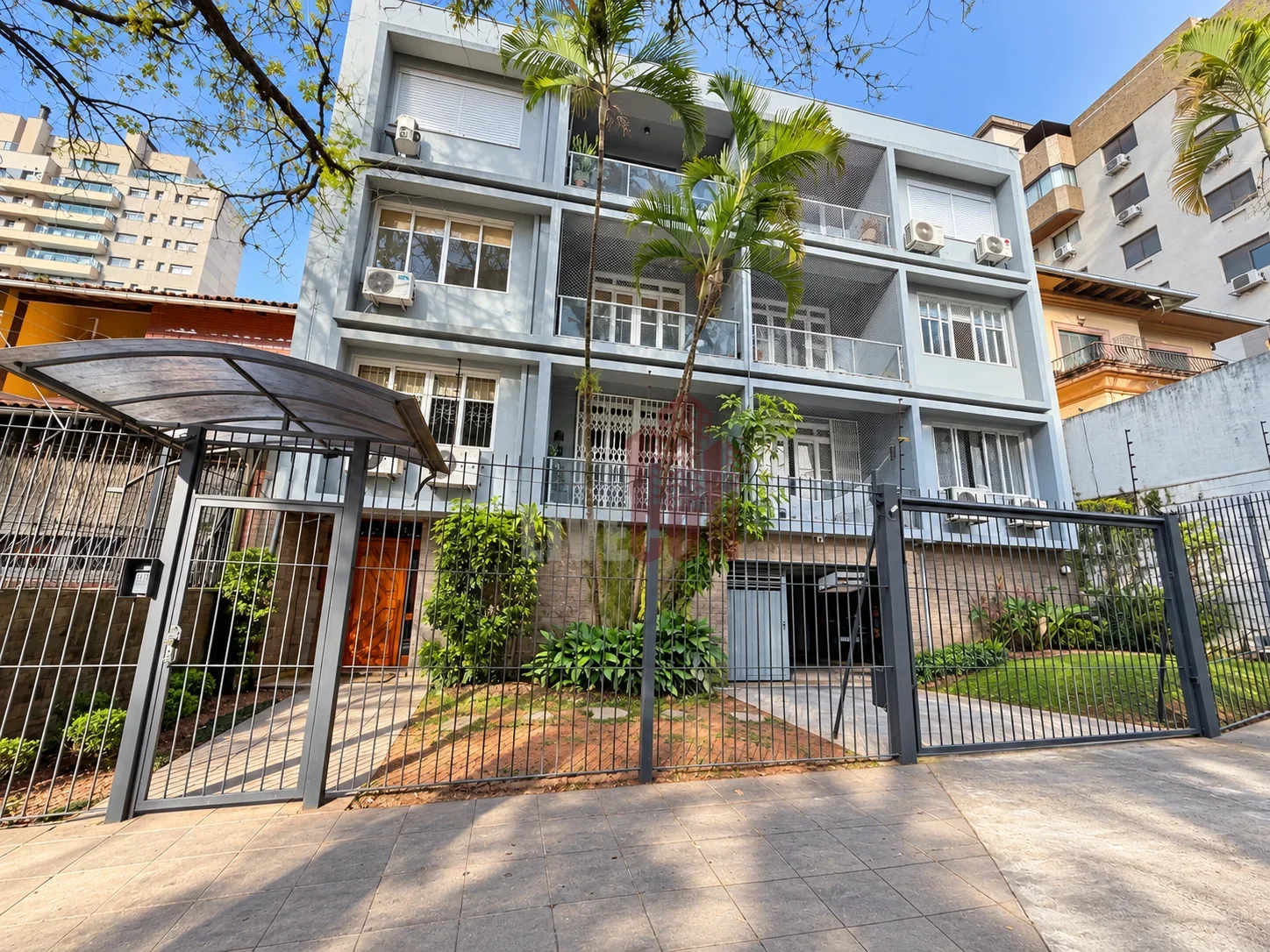 Apartamento à venda no Mont’Serrat com 124 m², 2 dormitórios, suíte, 2 sacadas e vaga