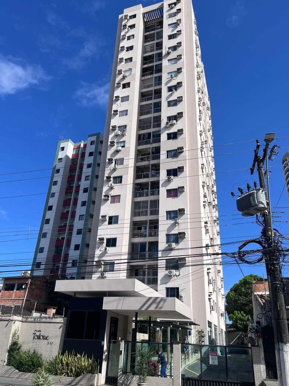 Apartamento à Venda no Ed. Plaza Toulouse – Pedreira