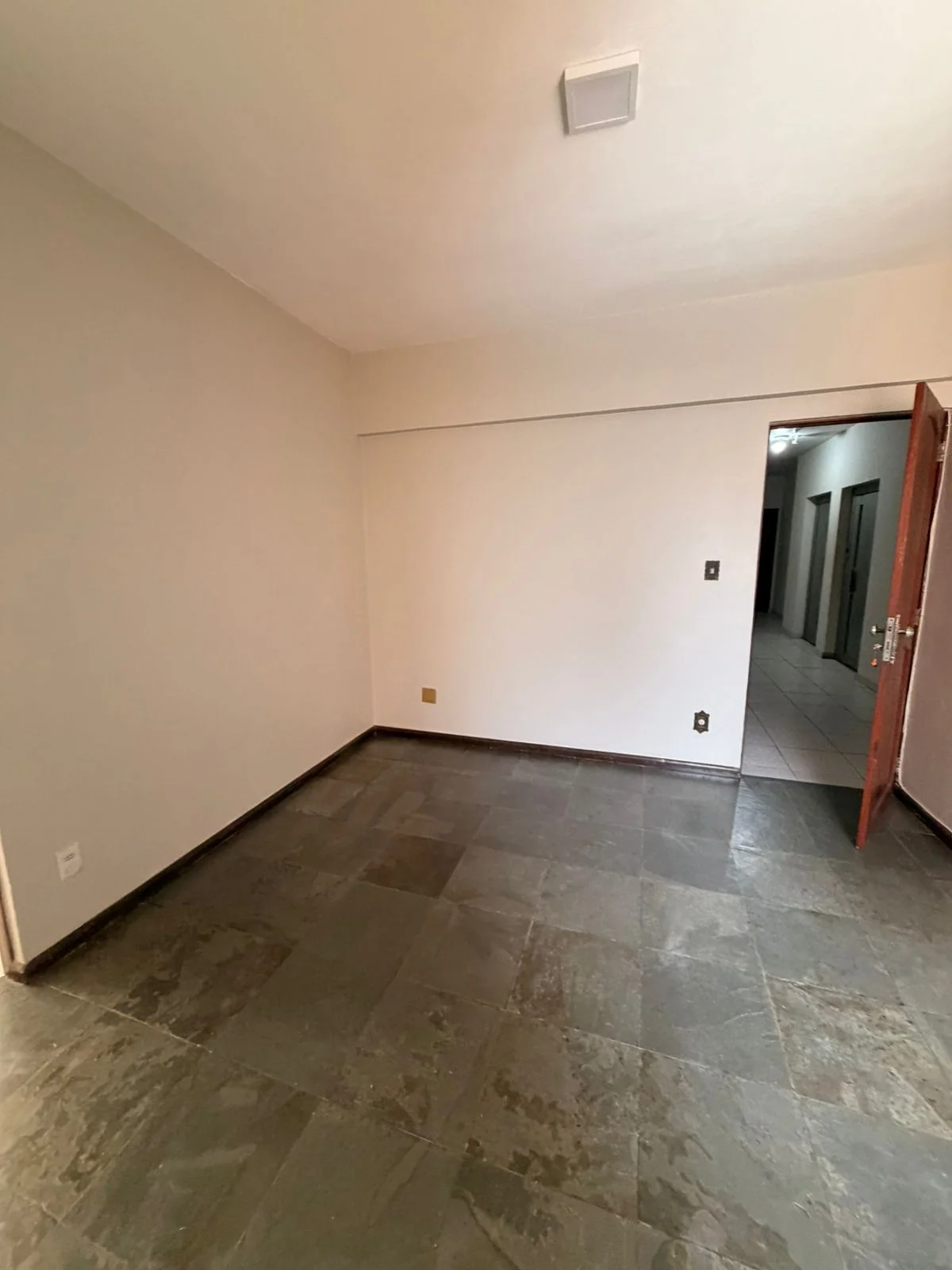 LUMIAR VENDE OU ALUGA | ED CLÁUDIO CHAVES | R$280.000 — Miniatura 3
