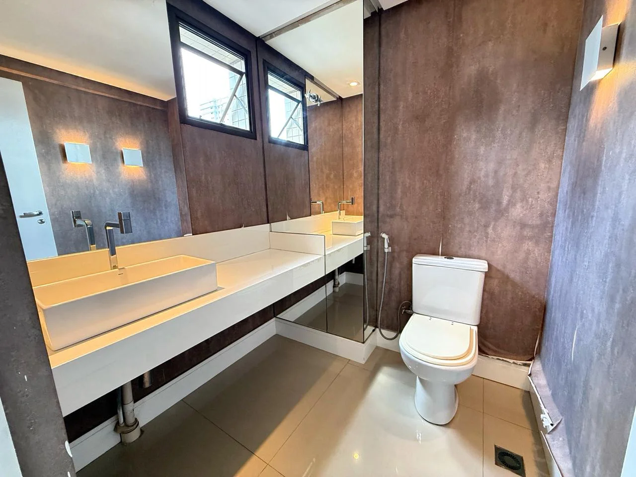Apartamento 3 Suítes à Venda em Batista Campos — Miniatura 16