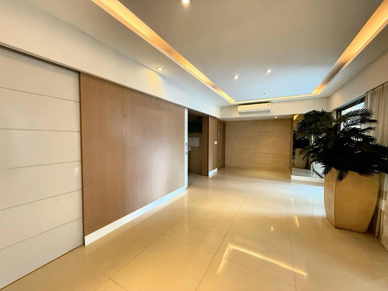 Apartamento 3 Suítes à Venda em Batista Campos — Miniatura 2