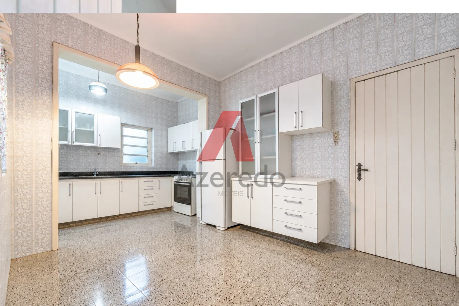 Casa 4 Dormitórios à Venda em Petrópolis, POA — Miniatura 27