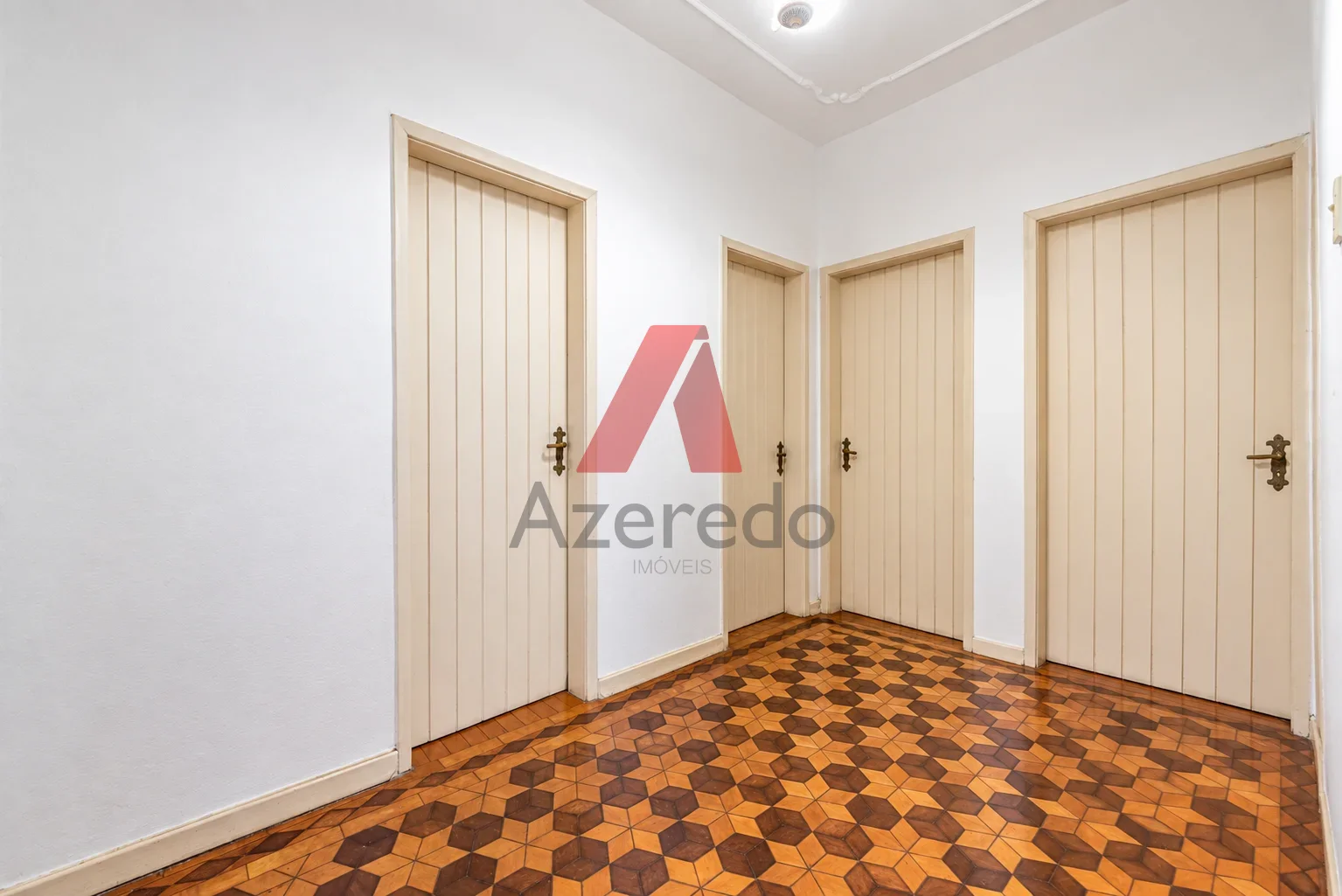 Casa 4 Dormitórios à Venda em Petrópolis, POA — Miniatura 45