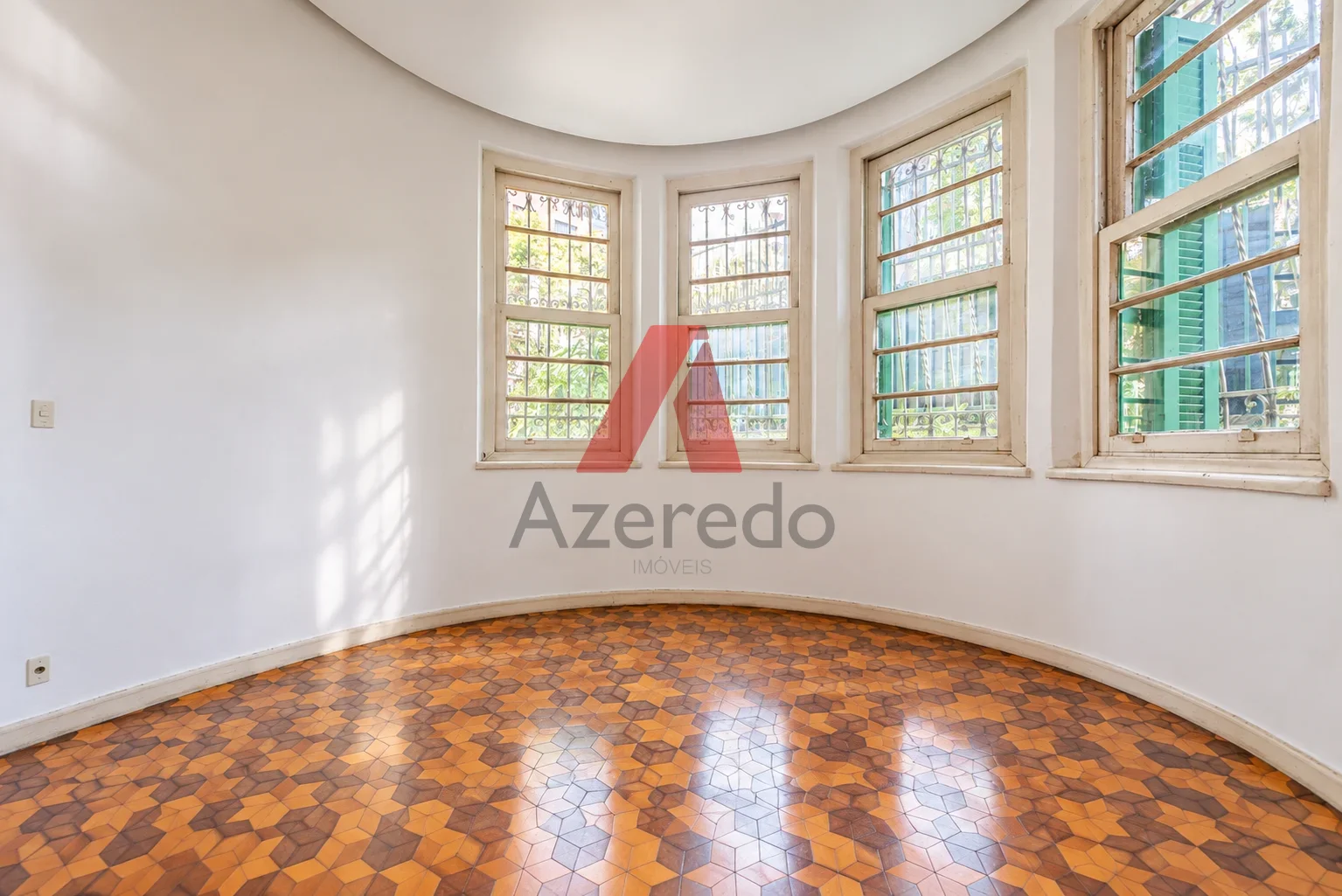 Casa 4 Dormitórios à Venda em Petrópolis, POA — Miniatura 11