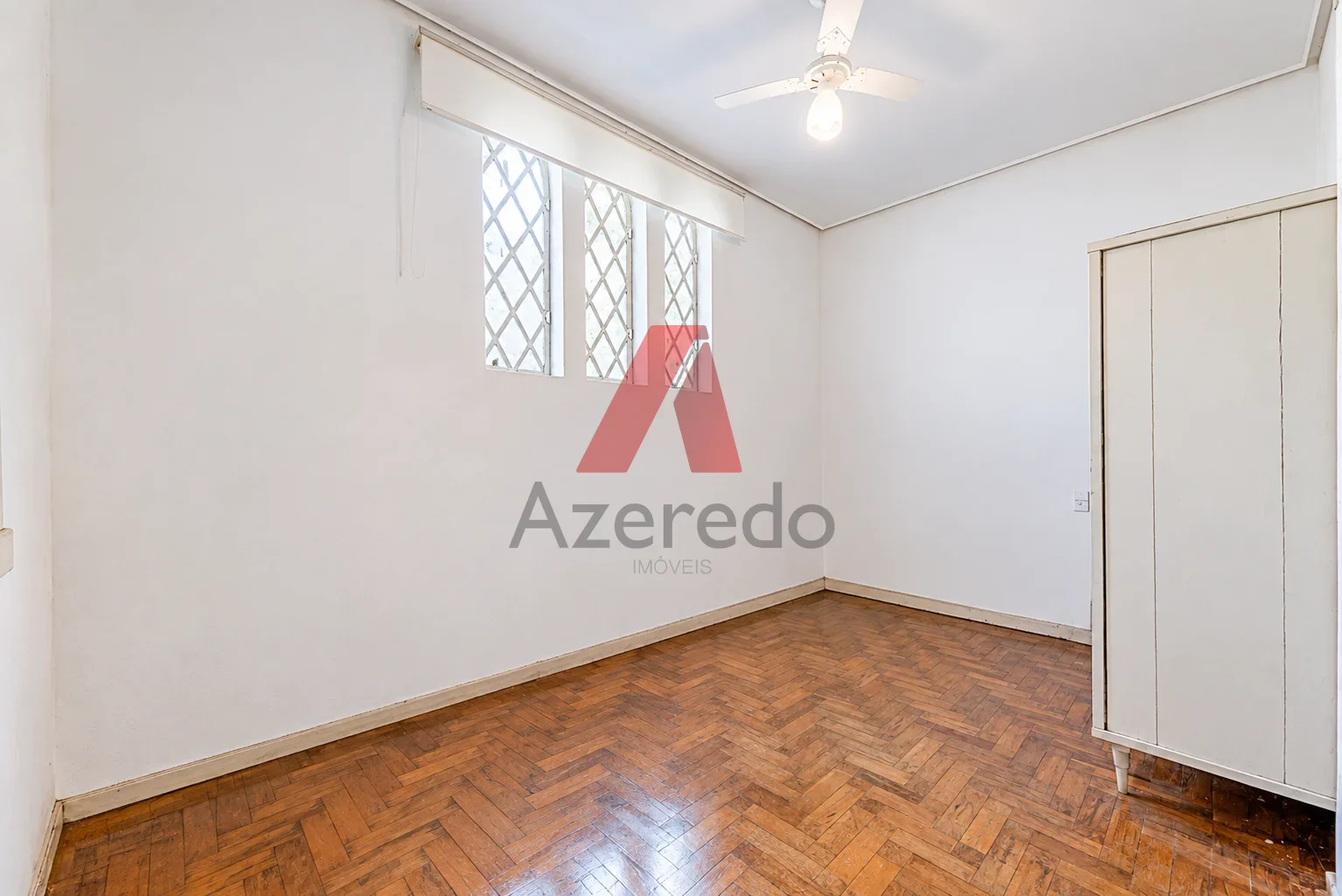 Casa 4 Dormitórios à Venda em Petrópolis, POA — Miniatura 33