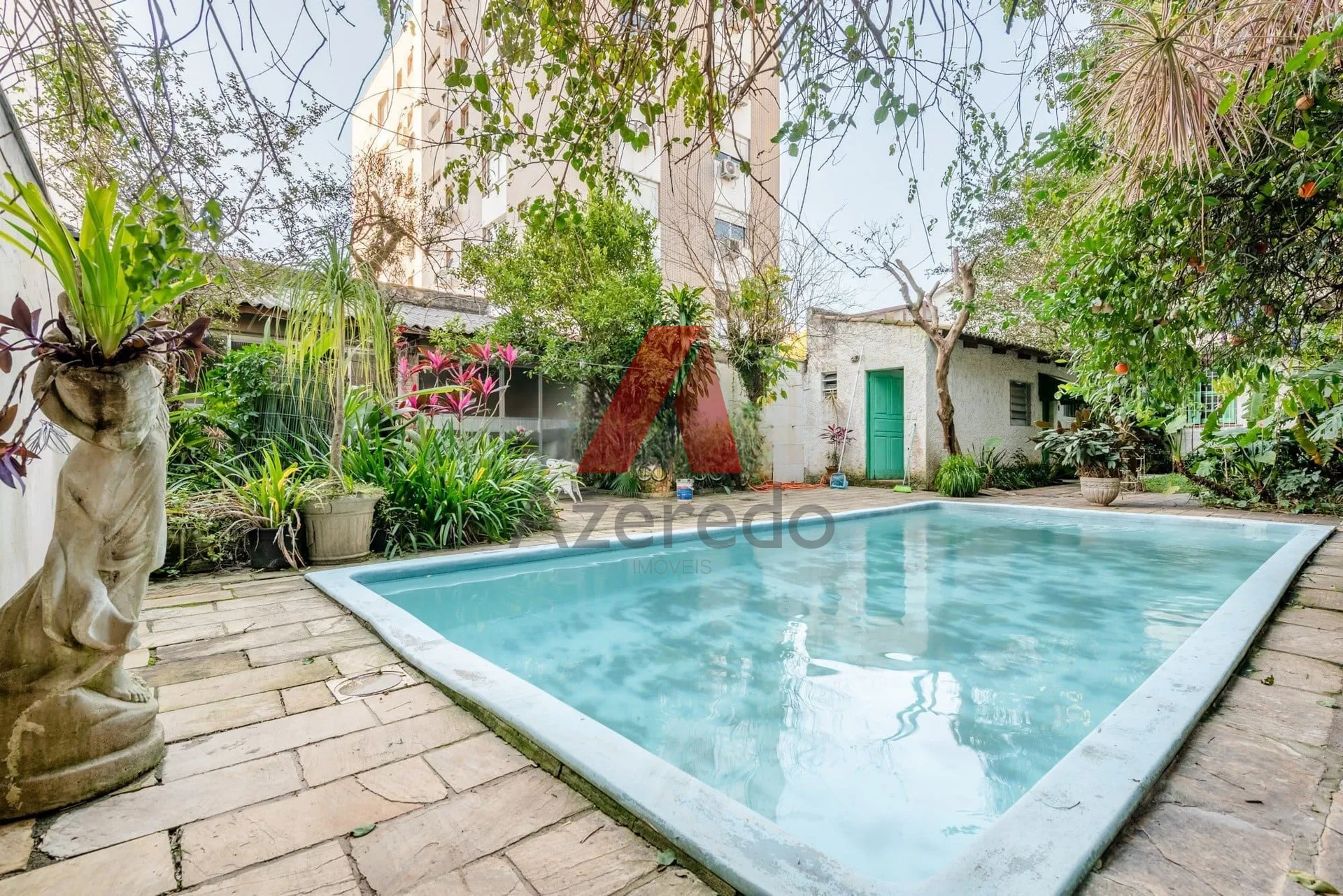 Casa 4 Dormitórios à Venda em Petrópolis, POA — Miniatura 50