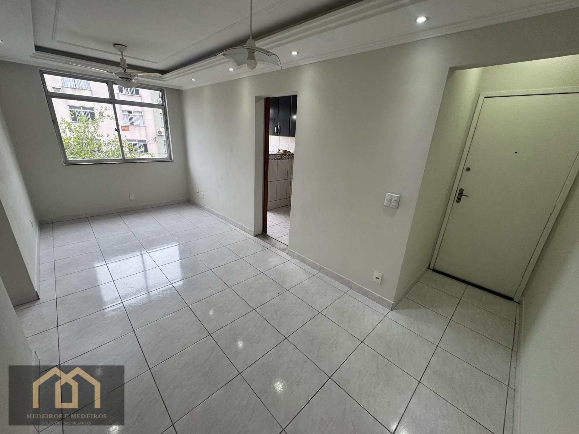 Apartamento - Vaz Lobo, Rio de Janeiro (Ref. 1056) — Miniatura 2