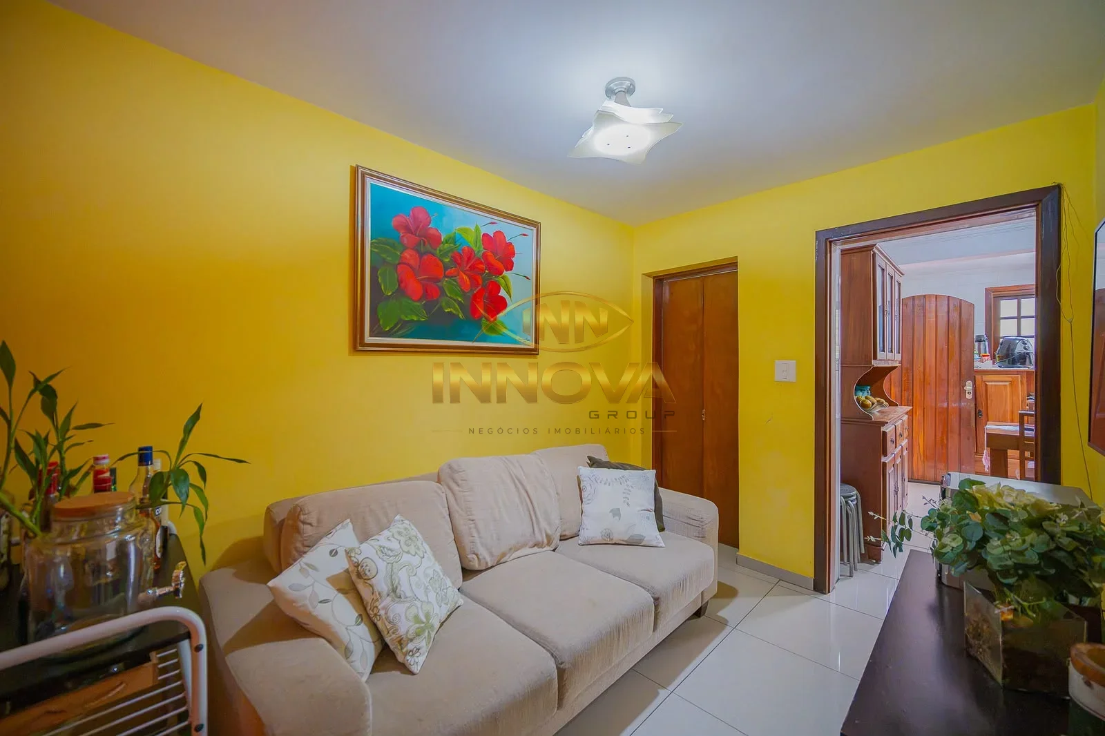 Casa à venda com 95m², 2 dormitórios, suíte e 2 vagas no Jd Cipava, Osasco