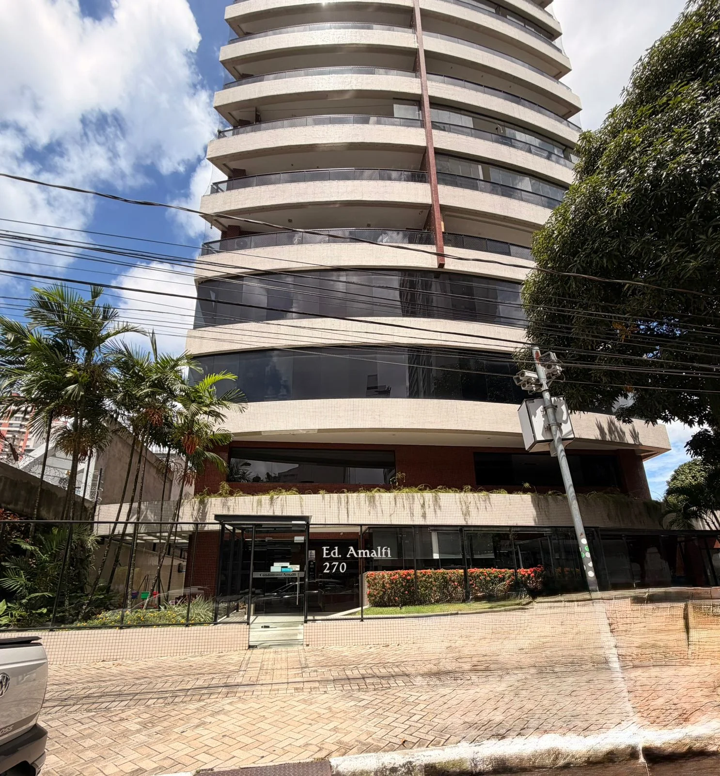 Apartamento 3 Suítes à Venda em Batista Campos